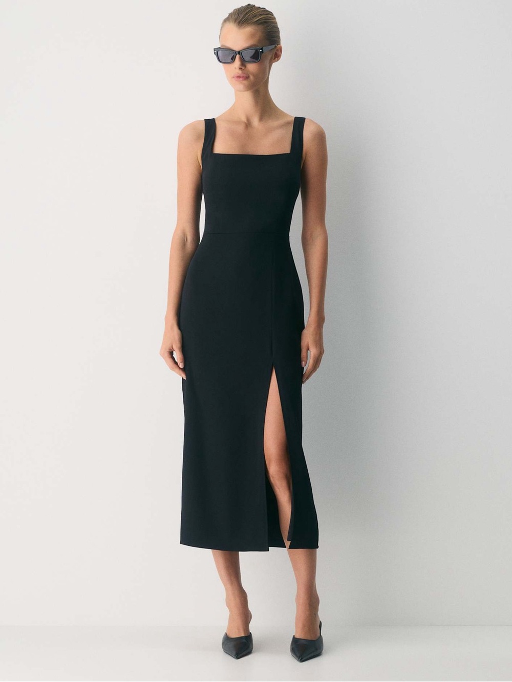 Aritzia Babaton 90s Slit Midi Dress